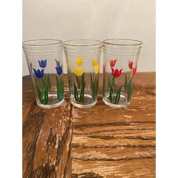 Vintage 1950's Swanky Swig Glasses Set Of 5 Tulip Pattern Red Blue Yellow Floral - Picture 3 of 6